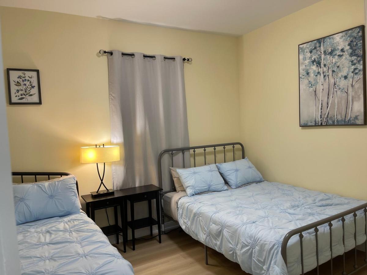 Holiday home Victoria Family Vacation - King Bed Private Yard Bbq Deck Gazebo - 4 Minutes To The Falls *